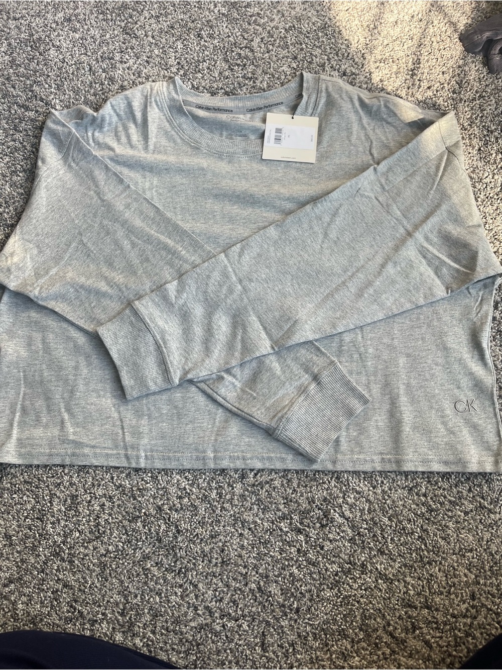 Calvin Klein Performance Women’s Light Gray Crewneck Crop Shirt